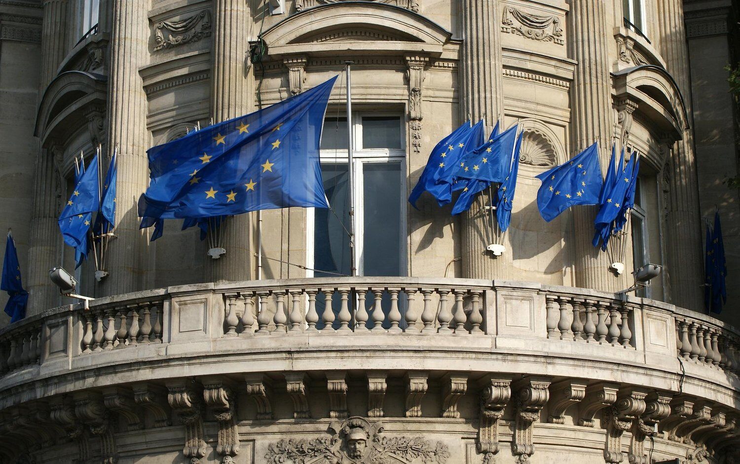 EU flag building-Jun-04-2024-07-52-09-9238-AM