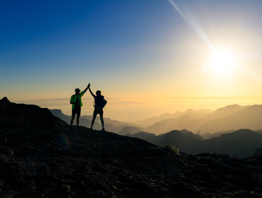 two-hikers-gives-high-five-846px